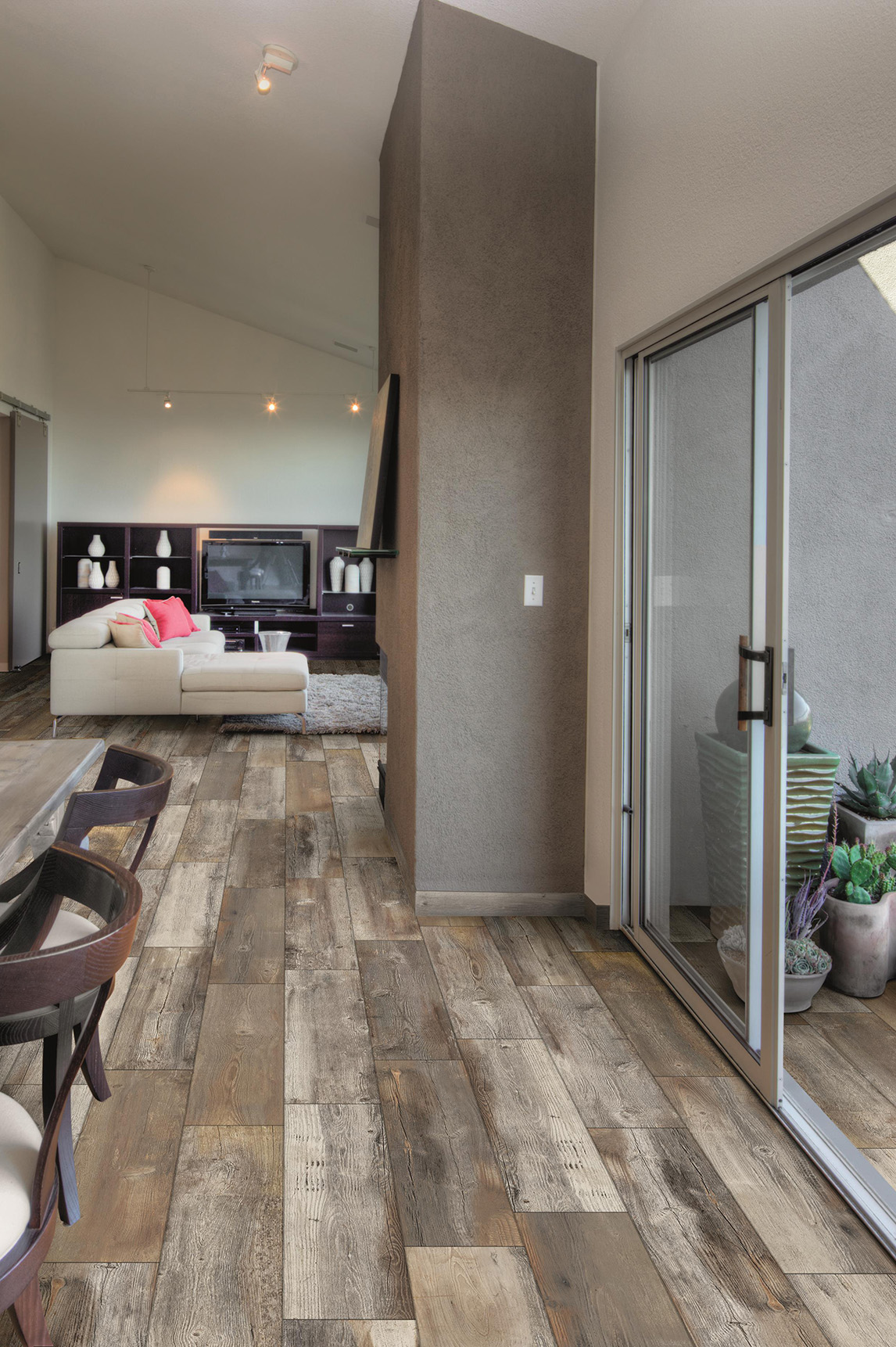 UNIVERSAL OAK 1146x1722px